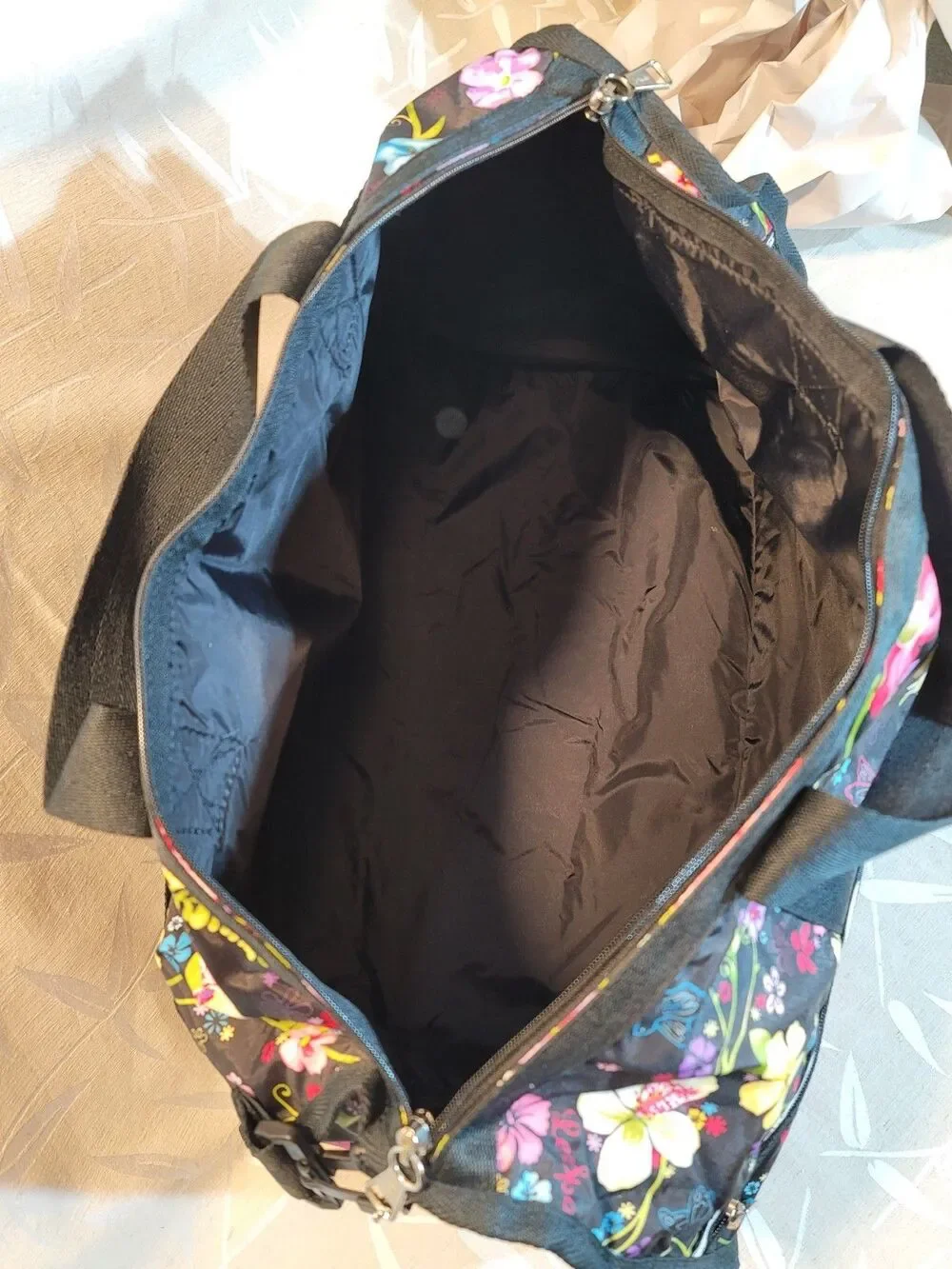 LeSportSac Hawaii Limited Edition Floral Large Tote with Matching Pouch